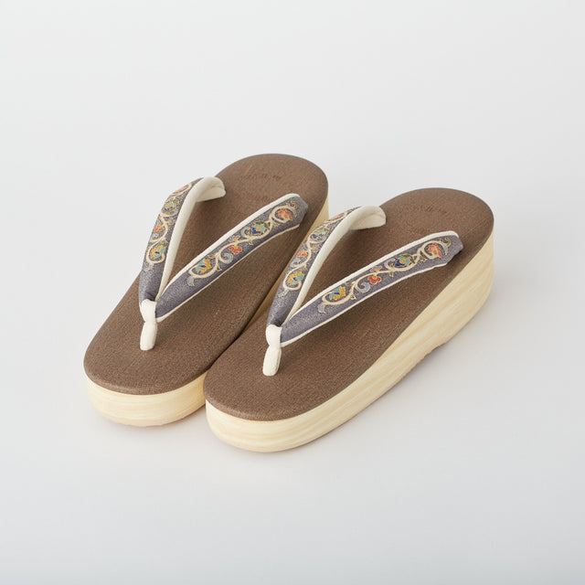 カレンブロッソ カフェ草履 菱屋×岡重 ヒール 5.0cm M 更紗