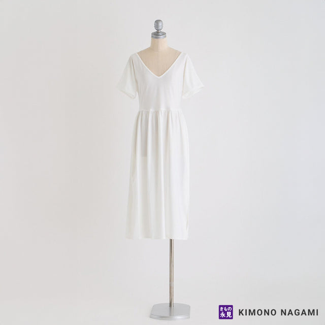 パパっと肌襦袢 | 振袖を着たときのトイレも怖くない!簡単和装ワンピースインナー |