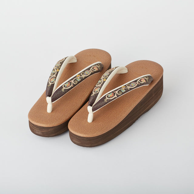 カレンブロッソ カフェ草履 菱屋×岡重 ヒール 5.0cm M 更紗