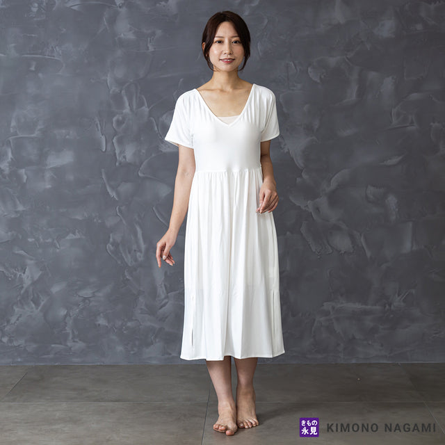 パパっと肌襦袢 | 振袖を着たときのトイレも怖くない!簡単和装ワンピースインナー |