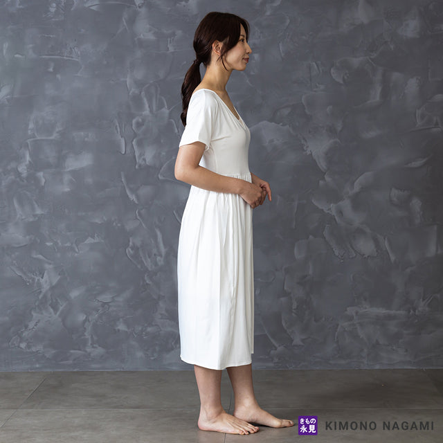 パパっと肌襦袢 | 振袖を着たときのトイレも怖くない!簡単和装ワンピースインナー |