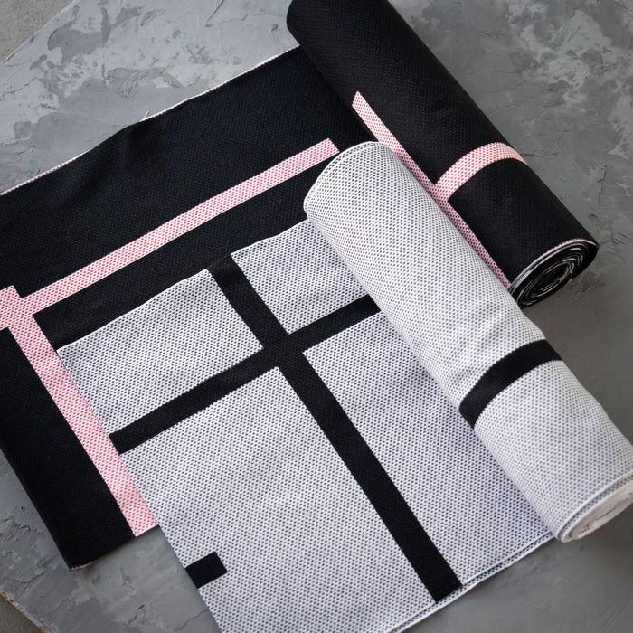 誉田屋源兵衛 浴衣反物 破れ格子 刺子風 全2色（白地黒・黒地赤）｜綿100％ 大人浴衣